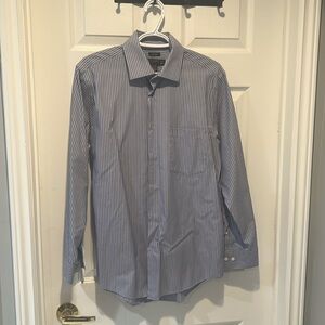 Pronto uomo dress shirt.  Blue/grey pinstripe.  15.5 neck 32/33